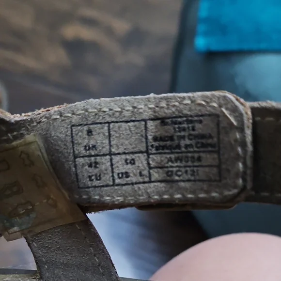 **Vintage** Dr. Martens Brown Leather Floral Design Sandals - Picture 5 of 6